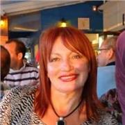 Laureata e specializzata in lingua e letteratura francese offre corsi di ripetizione